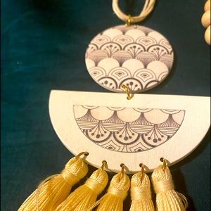 Bohemian Wooden Earrings and Necklace set 🍡🏵🍡